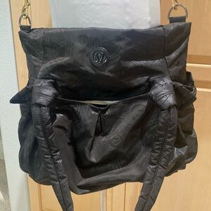 LULULEMON Tote Gym bag . Black 18in x 15in